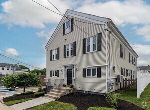 Building Photo - 143 Village St