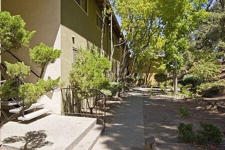 Foto del edificio - 22842 Vermont St