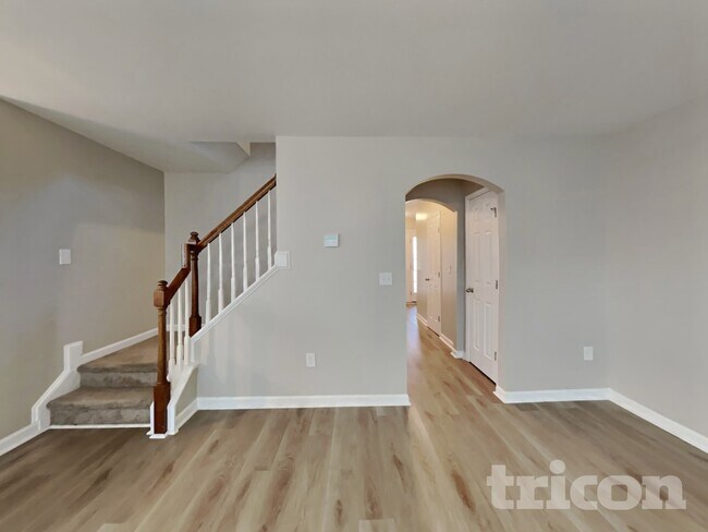 Foto del edificio - 45 Red Coat Dr