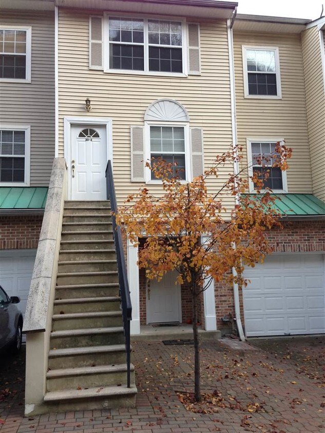 Foto principal - 42 Bergen Ridge Rd