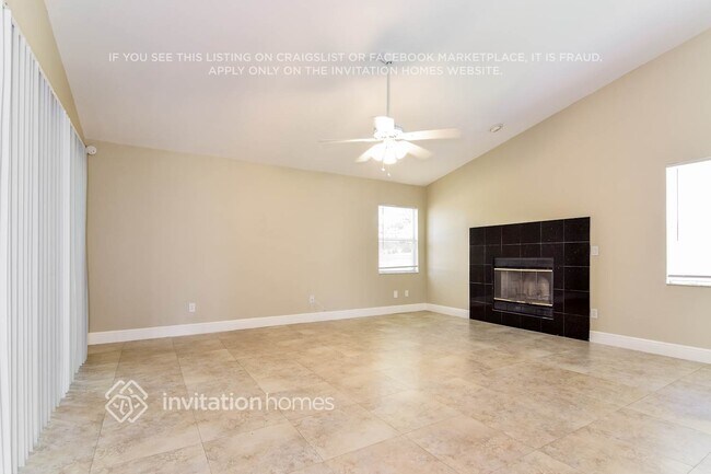 Building Photo - 2806 Mnr Hl Dr