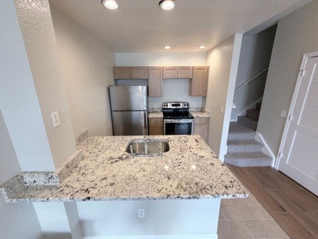 Photo - 3 bed 2 bath Townhome in Resort Style Community Near The Loop