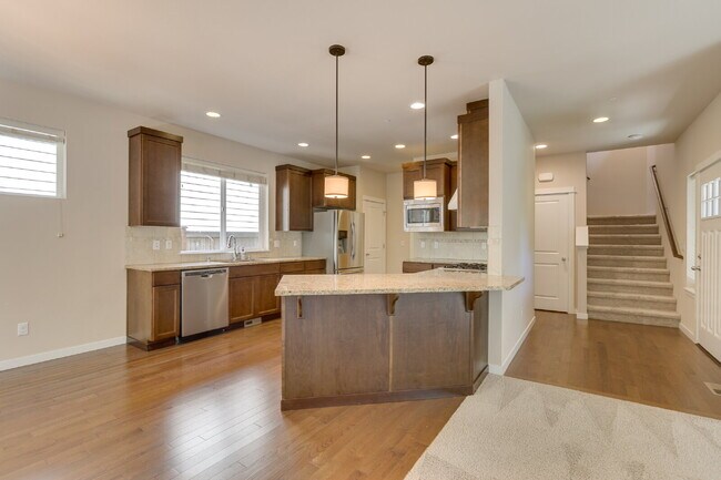 Foto del edificio - Luxury Home in Kenmore / Bothell!