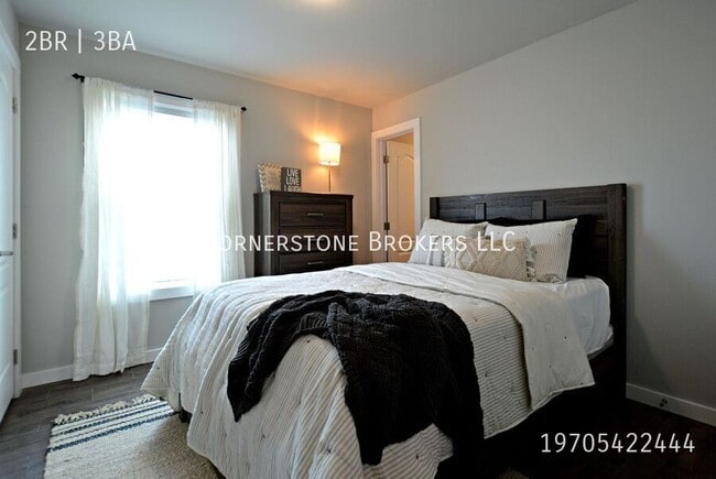 Building Photo - 217 Drai St