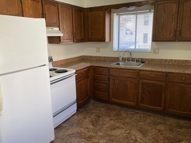 kitcken - 815 Jackman Ave
