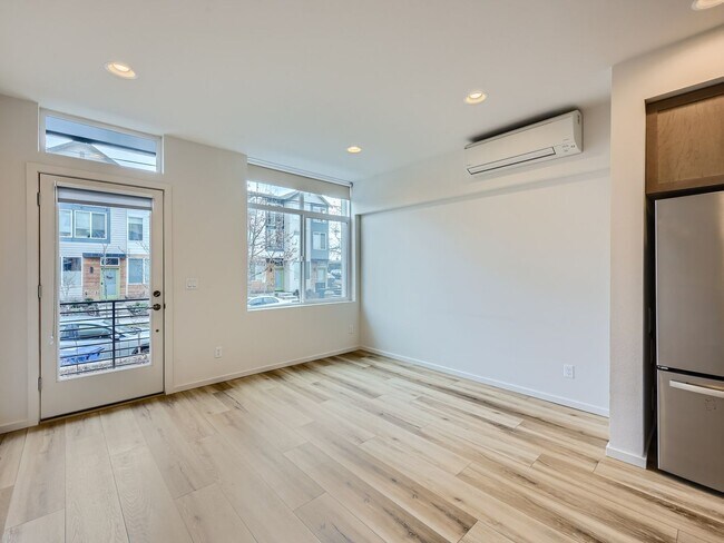 Foto del edificio - Modern 3bed/2bath Townhome in Rainer Valley Neighborhood!