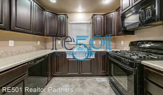 Foto del edificio - 3 br, 2 bath House - 7401 "M Street