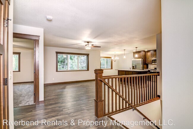 Building Photo - 4 br, 3 bath House - 969 Daisy Lane