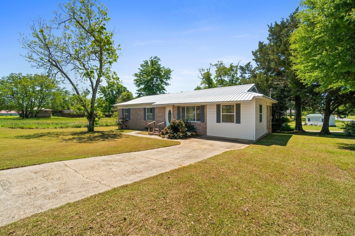 Foto principal - 5417 College Dr
