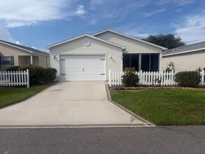 Building Photo - 484 Hildalgo Dr