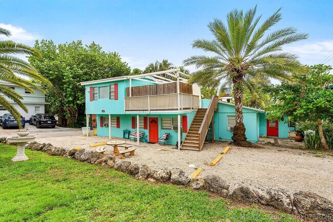 Foto del edificio - 205 Coral Rd