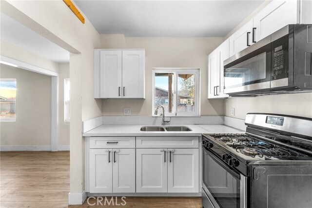 Foto del edificio - 906 N Allen St