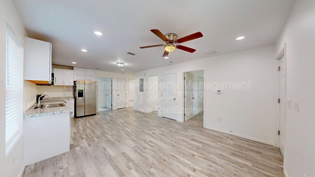 Building Photo - 2220 Flesher Ave