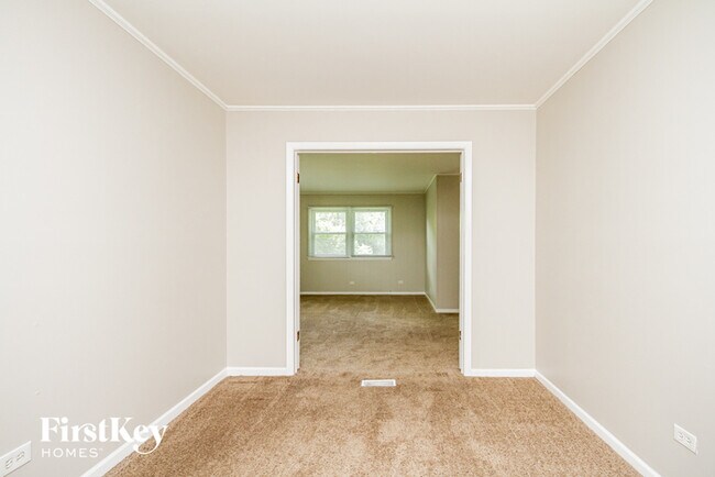 Building Photo - 338 Waldmann Dr