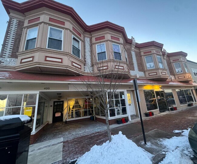 Foto del edificio - 400-404 Mill Street - 406 A Mill Street