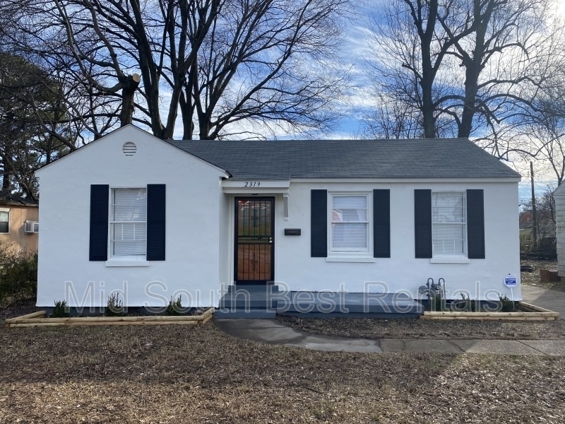 Primary Photo - 2319 Riley Ave
