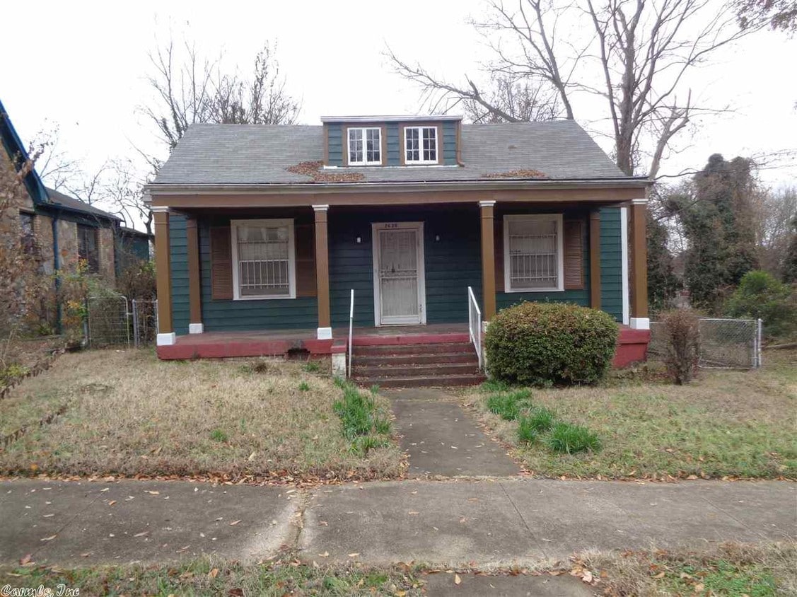 Primary Photo - 2620 S Izard St