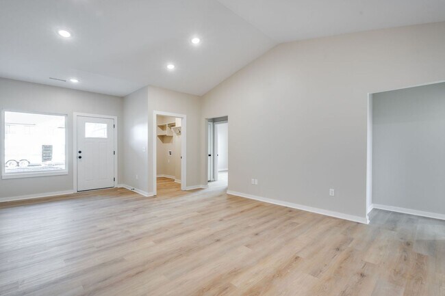 Foto del edificio - Pineway Oliver Plan