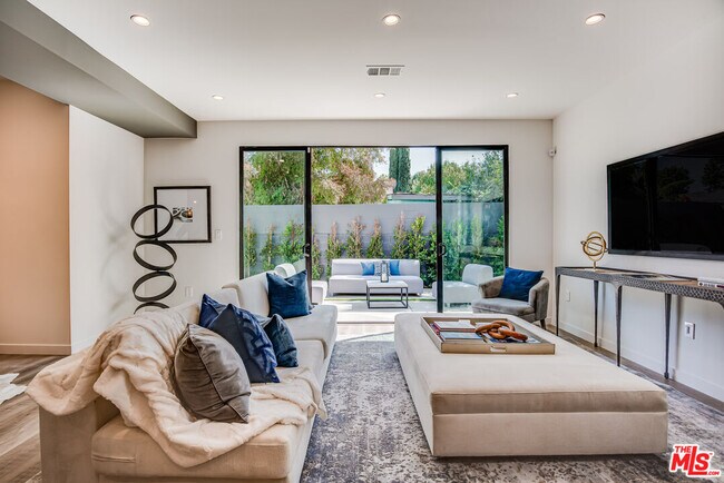 Foto del edificio - 13028 Calvert St