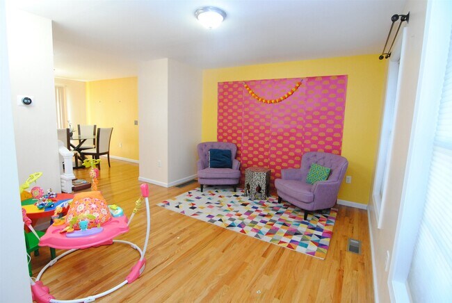 Building Photo - 9 Constantine Dr