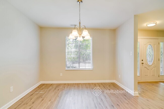 Building Photo - 2508 Torbay Ct