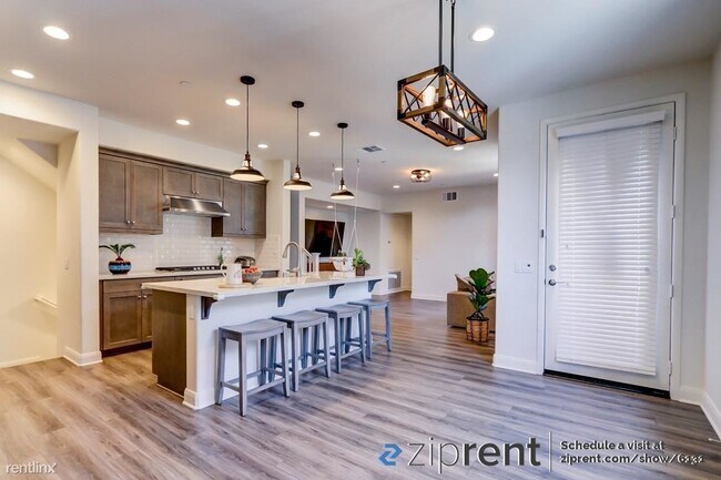 Building Photo - 3 br, 3.5 bath Condo - 7446 Palazzo Place,...