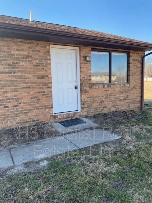 309 Southgate Dr, Freeburg, IL 62243 Condo for Rent in Freeburg, IL