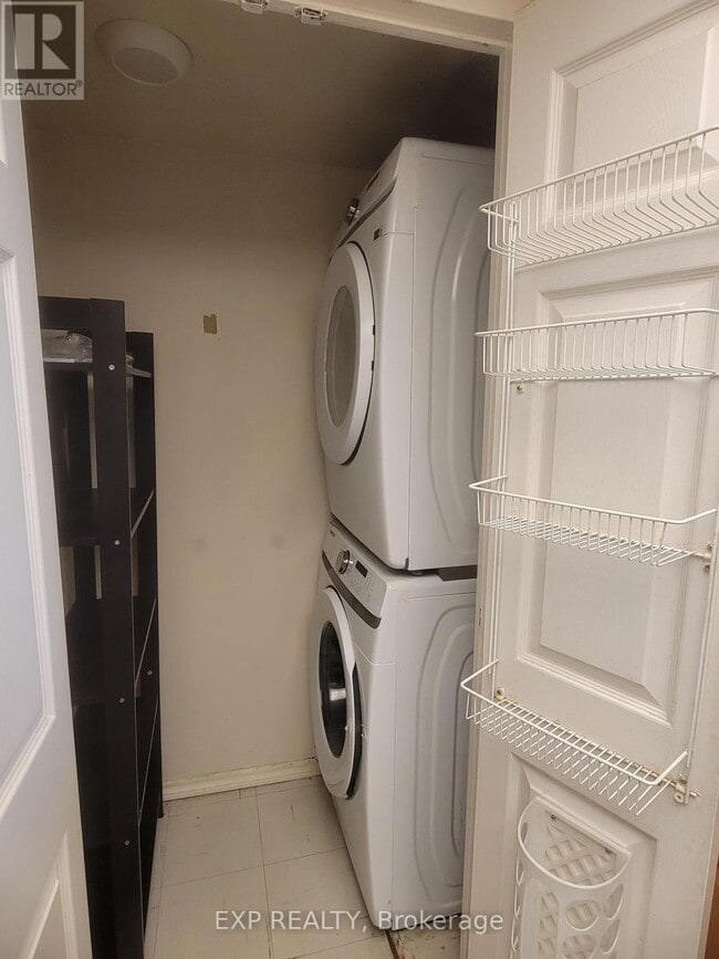 Building Photo - 285 Enfield Pl