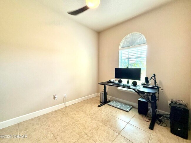 Foto del edificio - 6809 Forkmead Ln