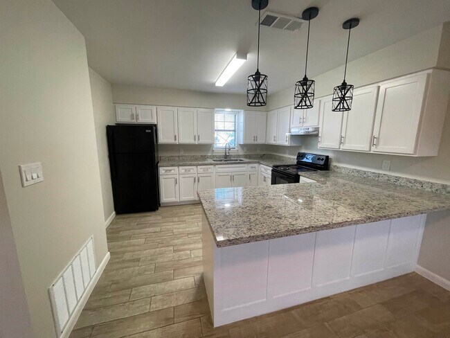 Foto del edificio - 3001 E Price St