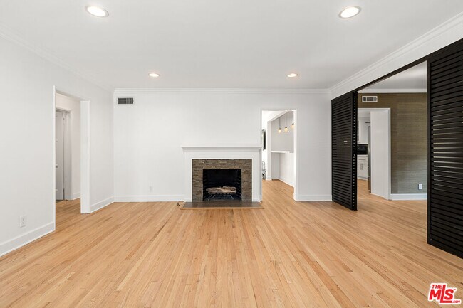 Building Photo - 3976 Goodland Ave