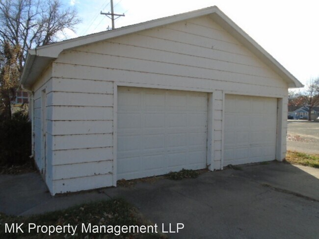 Building Photo - 2 br, 1 bath House - 615 Ash