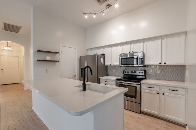 Foto del edificio - Beautiful 2 bedroom & 2 bath home in Desert Foothills Villas