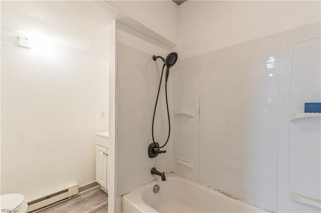 Building Photo - 1126 Modoc Ave