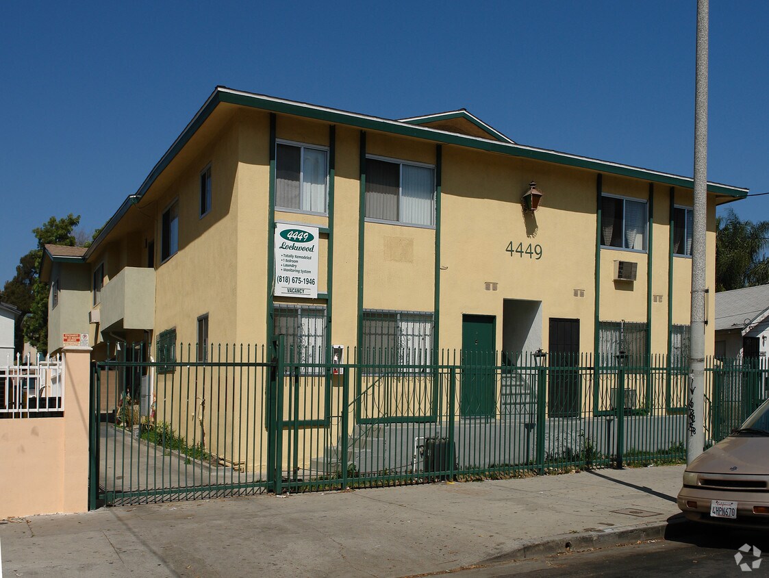 Primary Photo - 4449 Lockwood Ave