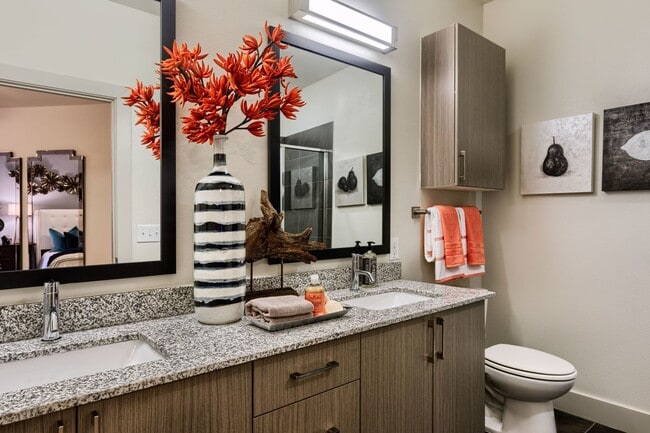 Building Photo - 1011 Studemont St