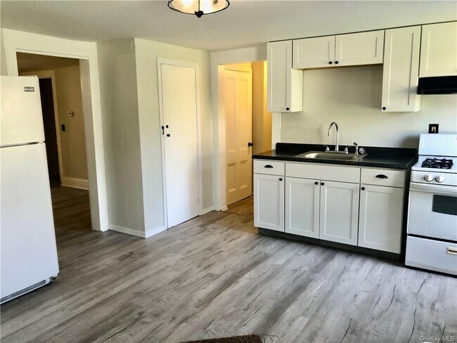 Foto del edificio - 411 Homestead Ave