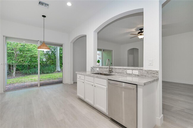 Foto del edificio - 4413 W Whitewater Ave