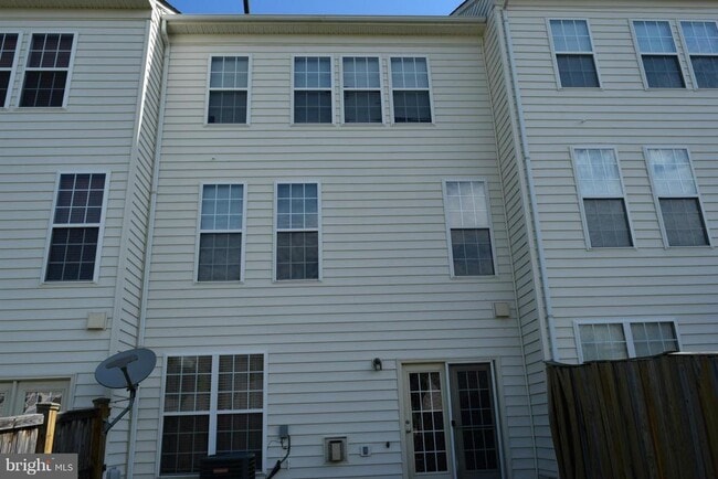 Building Photo - 2723 Celestial Dr
