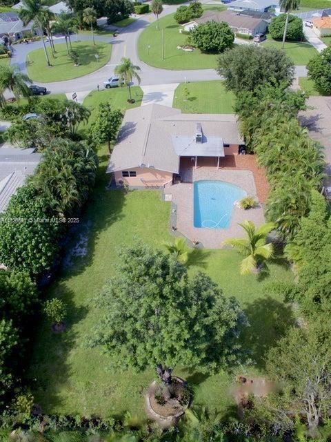 Building Photo - 4770 Holly Dr
