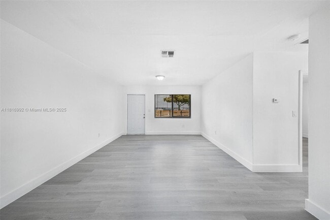 Building Photo - 7600 Pembroke Rd