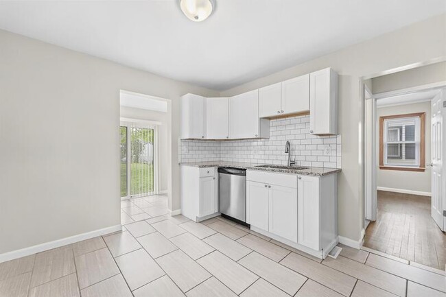 Building Photo - 7805 Hipp St