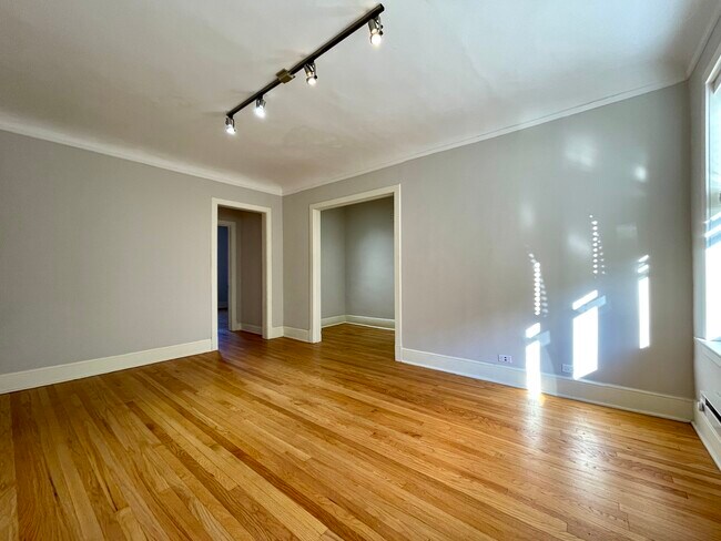 Foto del edificio - 2329 N Rockwell St