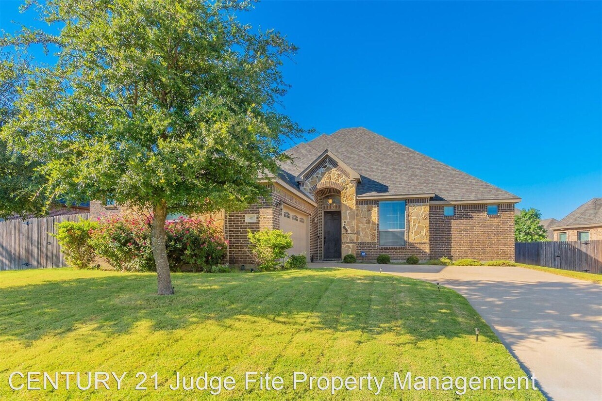 Foto principal - 4 br, 2.5 bath House - 411 Sagebrush Lane