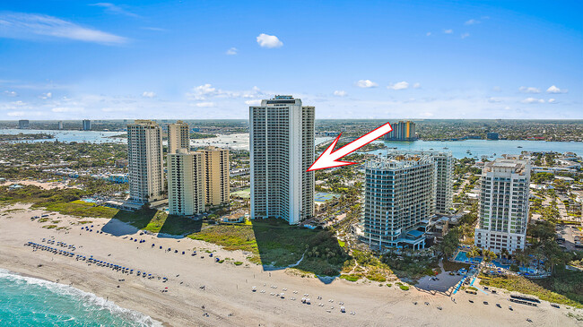 Building Photo - 3000 N Ocean Dr