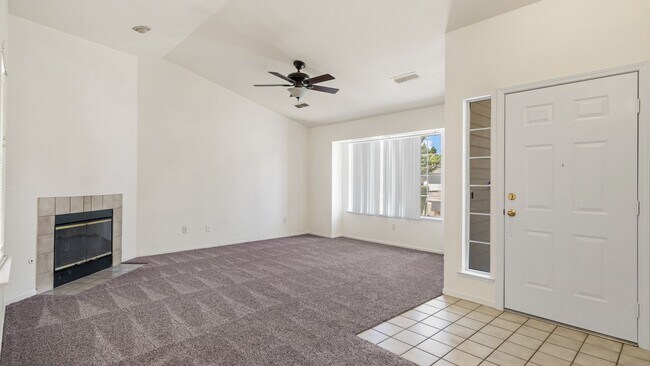 Foto del edificio - 5710 Fox Creek Dr