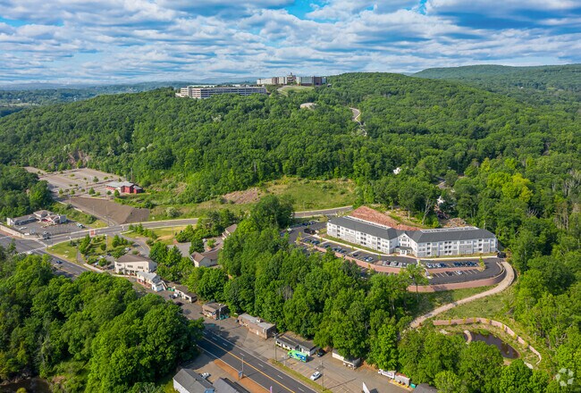 Foto aérea - West Woods Place Apartments