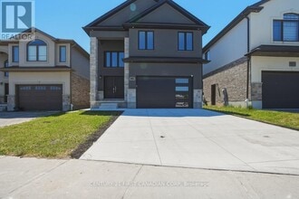 Building Photo - 2775 Oriole Dr
