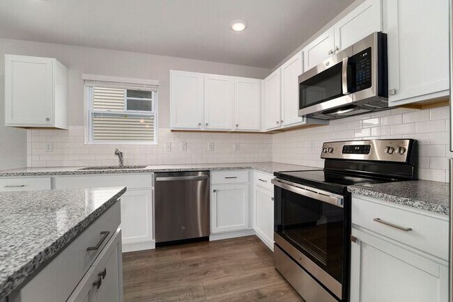 Building Photo - 434 Hidden Meadows Dr