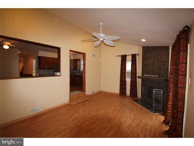 Building Photo - 1418 Alexander Way